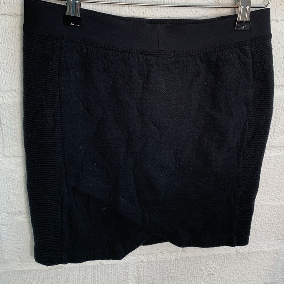 T by Alexander Wang Asymmetrical Elastic Pull On Black Mini Skirt sz XS - Picture 5 of 6